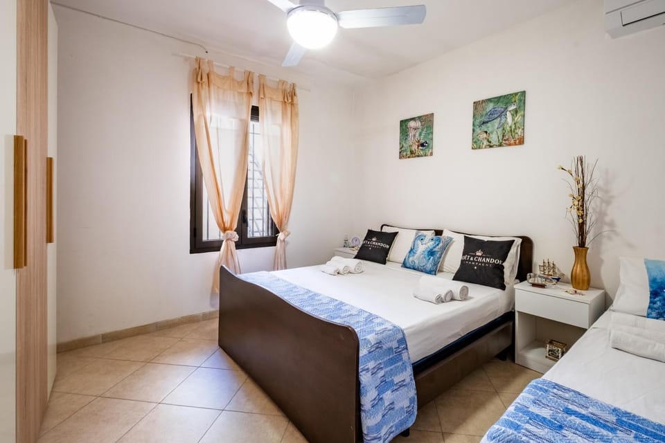 Living room, Bedroom