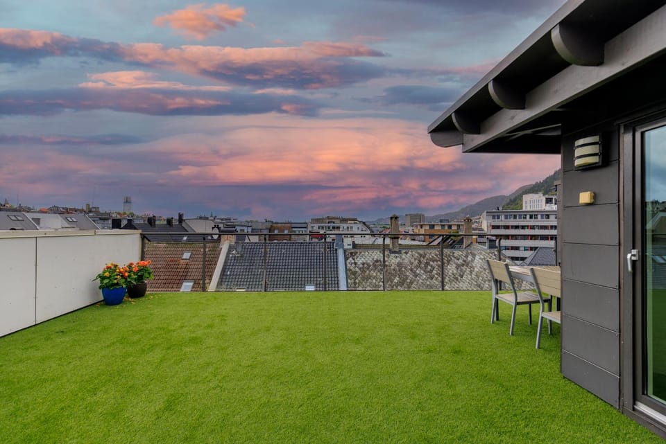 Property building, Balcony/Terrace