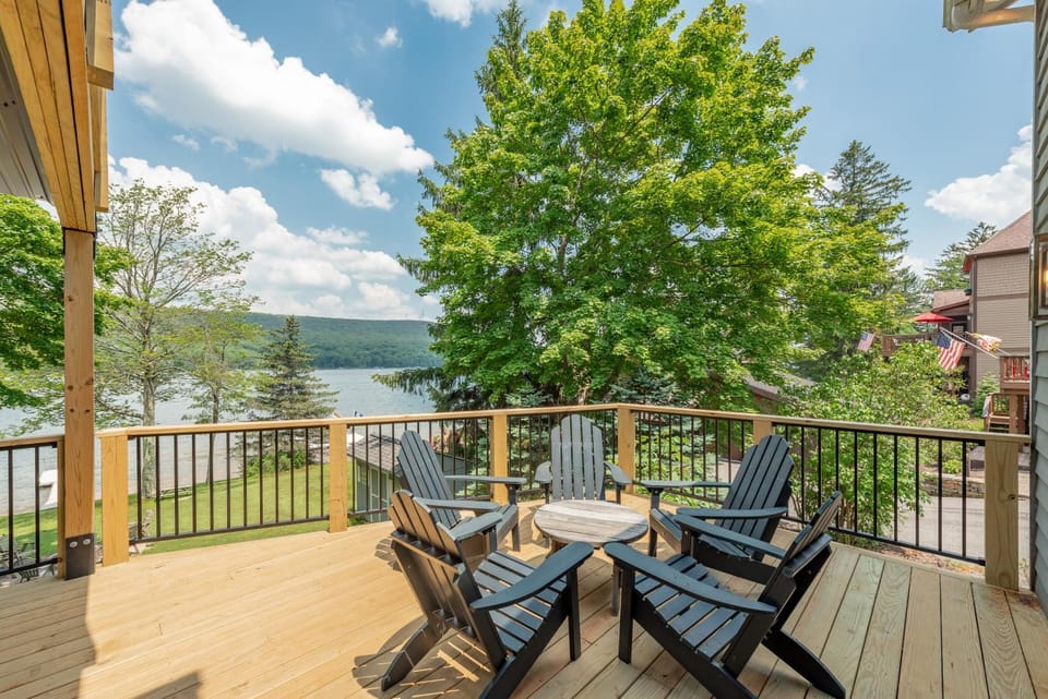 Traditions on the Lake House in Deep Creek Lake
