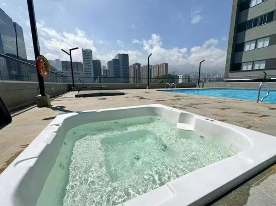 Pool view, Pool view