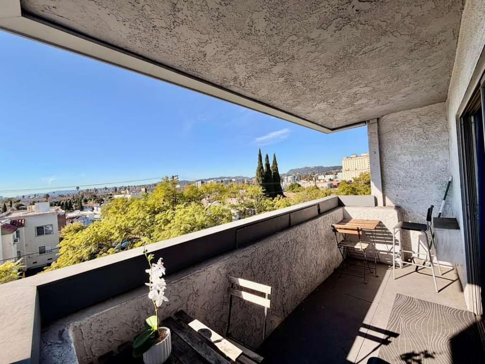 Patio, Day, Balcony/Terrace