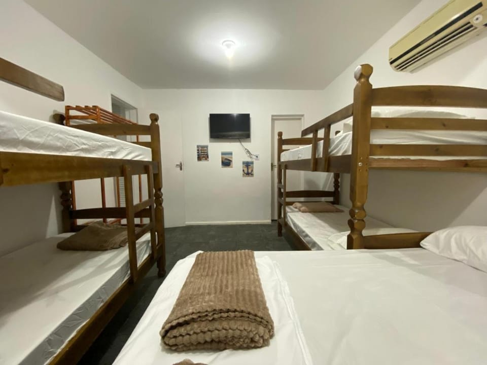 TV and multimedia, Bedroom, bunk bed, air conditioner