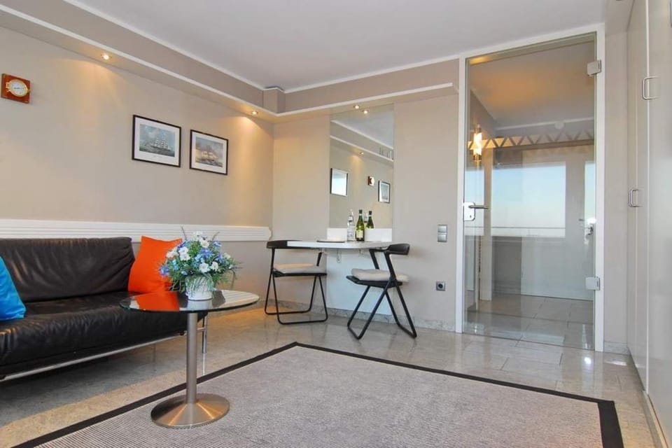 Metropol, Whg 250, Landseite mit Inselblick 10OG Apartment in Westerland