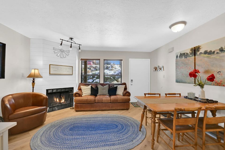 Eden Valley Condo Mountain Views Hot Tub & Family Fun House in Utah