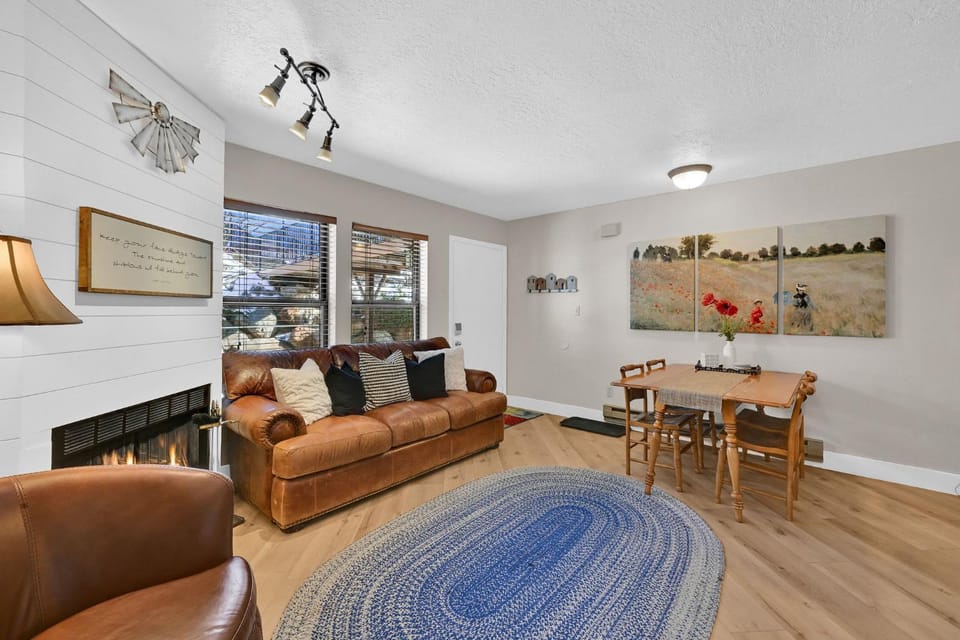 Eden Valley Condo Mountain Views Hot Tub & Family Fun House in Utah