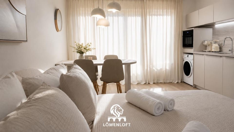 LÖWENLOFT Löwenbrücke, FREE PARKING, Elektro-Ladestation, BALKON Apartment in Wurzburg
