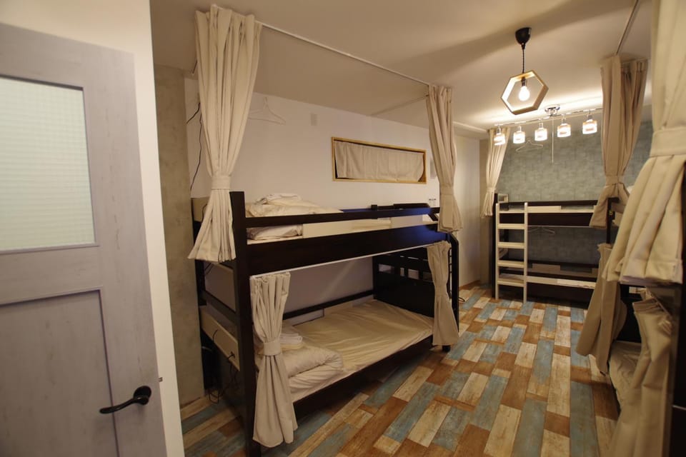 Cinnamon Guesthouse Dogo Bed and Breakfast in Japan