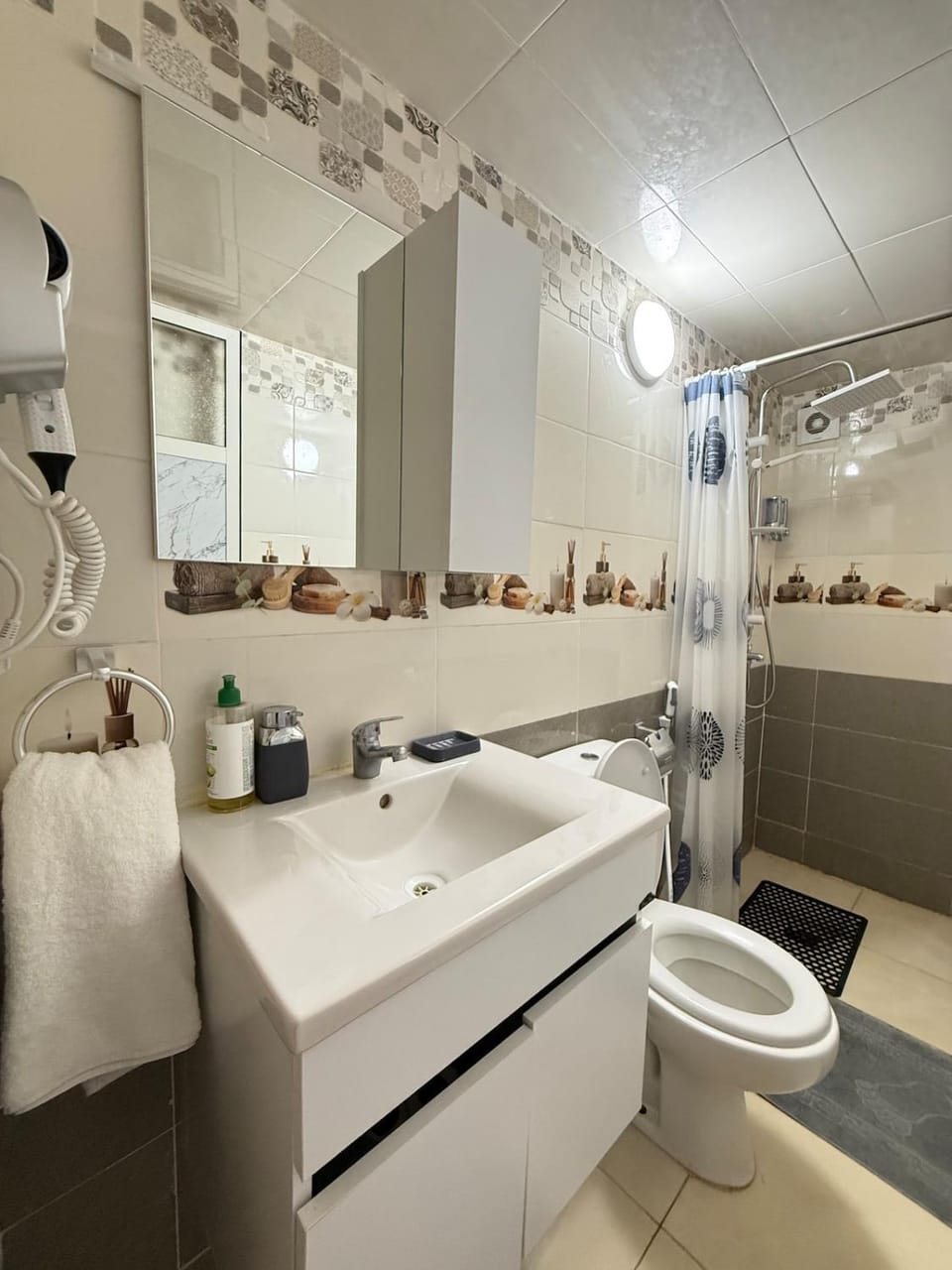 Shower, Toilet, Bathroom