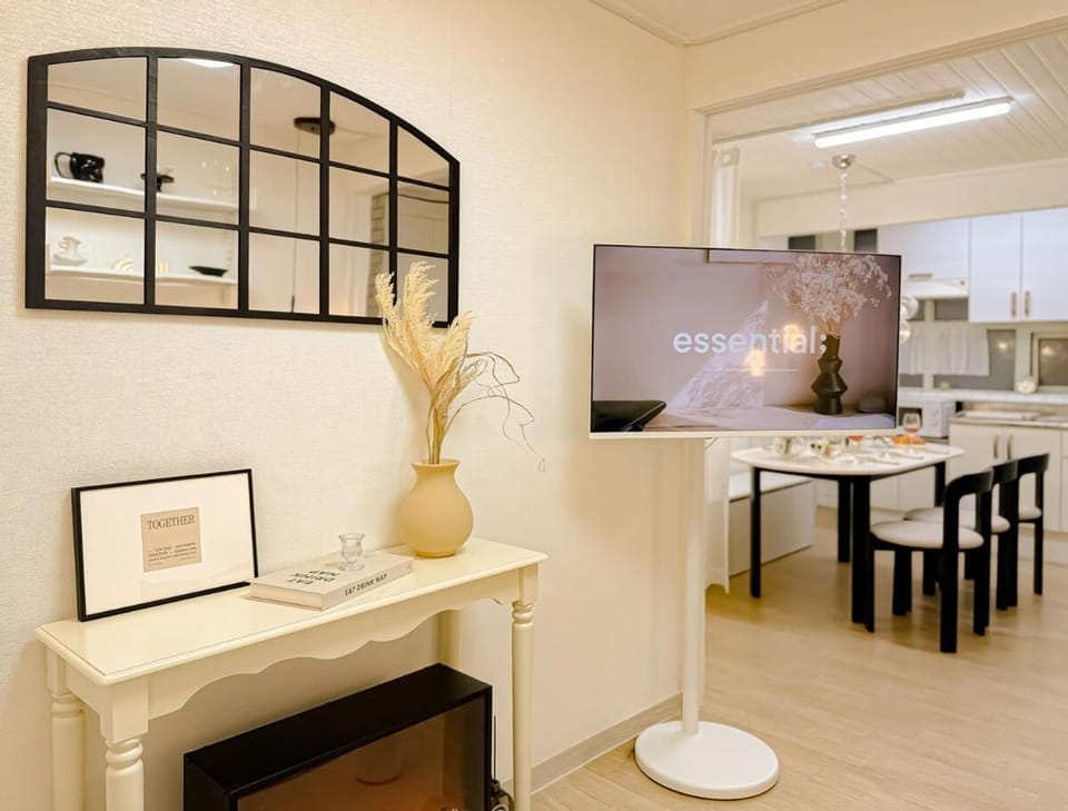 Nuage Atelier 366 in Hongdae Apartment in Seoul