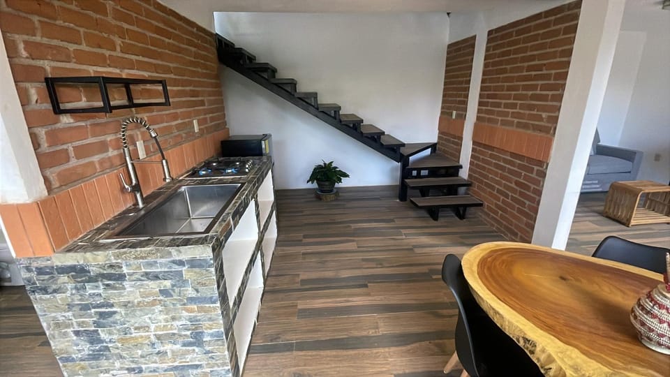 Kitchen or kitchenette, Dining area, pet friendly