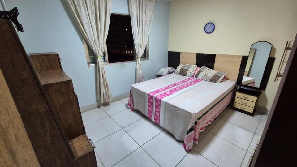 Apto na Tupi a poucos passos da praia Apartment in State of São Paulo