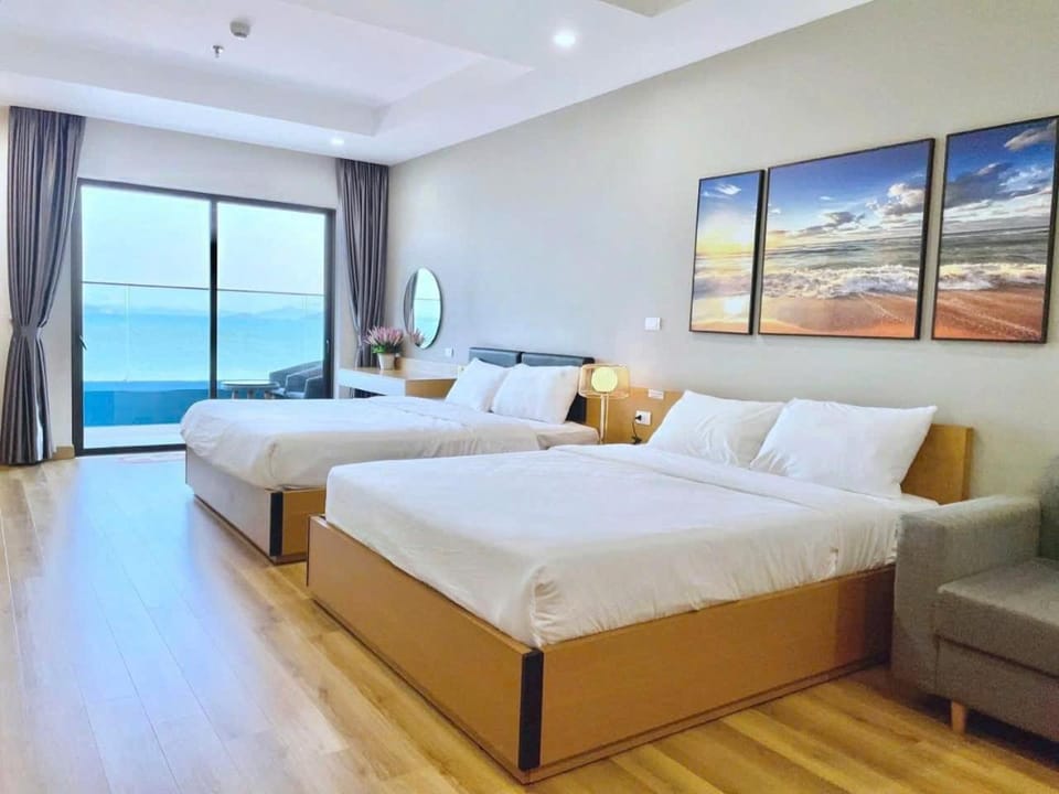 Bed, View (from property/room), View (from property/room), Bedroom