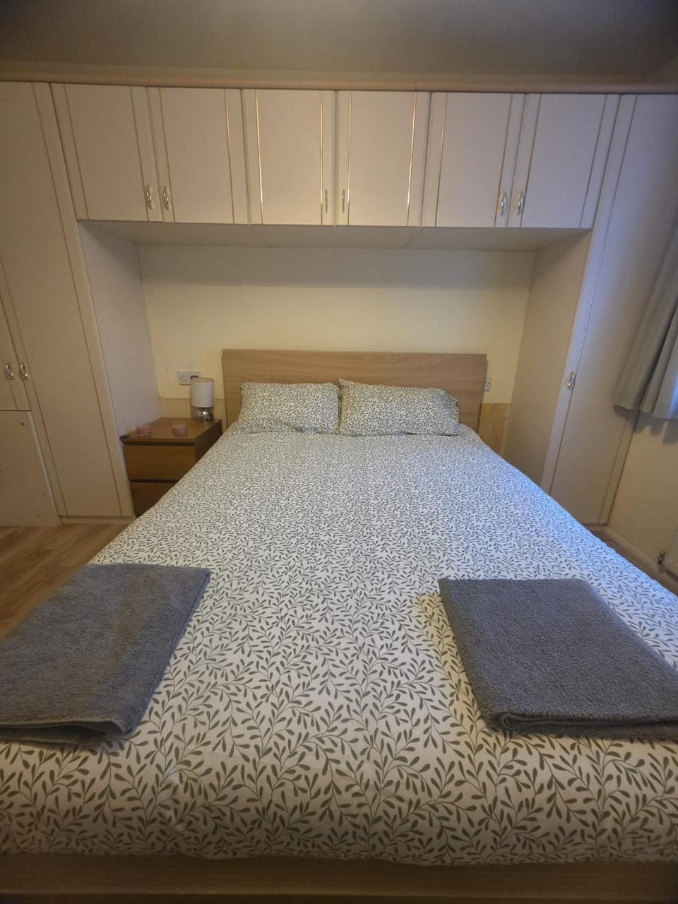 Joni Bungalow-2-Bedroom HOME Apartment in Dartford