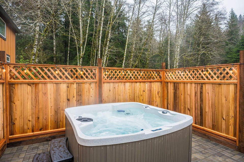Rainforest Tiny Home Retreat #17 Abstract Modern House in Forks
