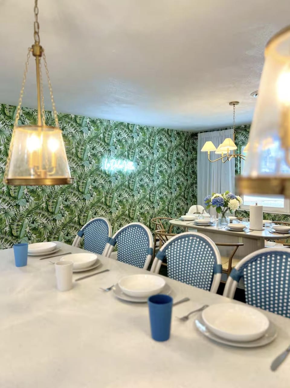 Food and drinks, Dining area