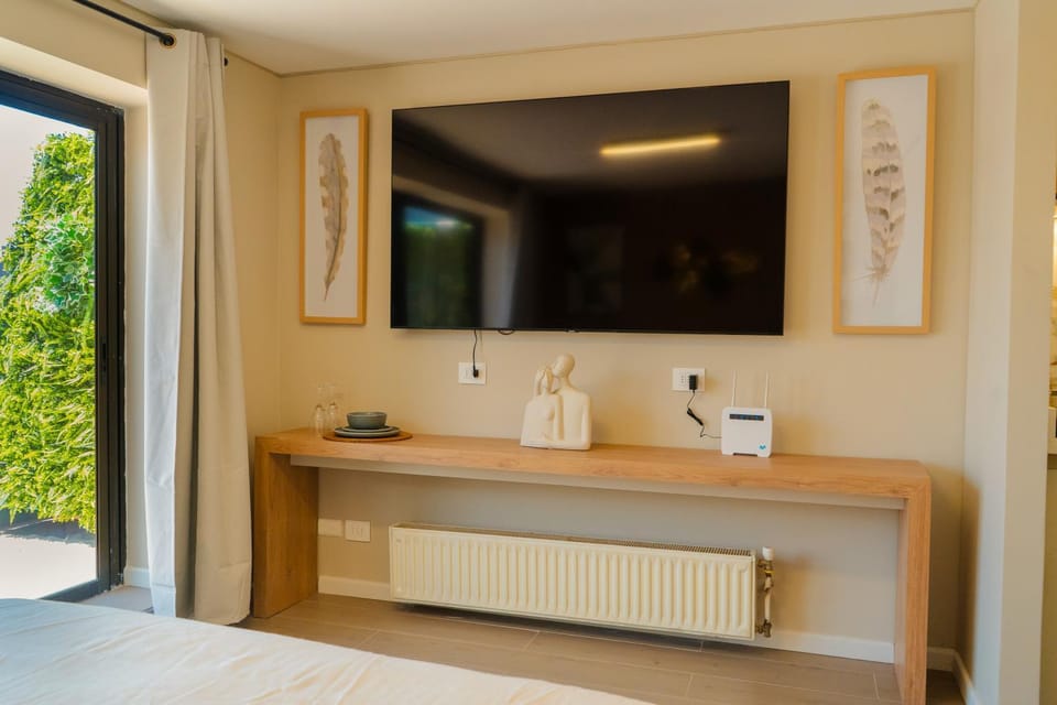 TV and multimedia, Bedroom