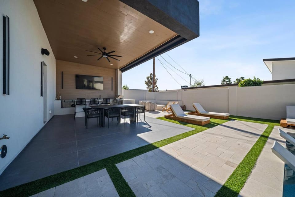 Scottsdale WM Open 6BR Heated Pool&Cold Plunge Villa in Scottsdale