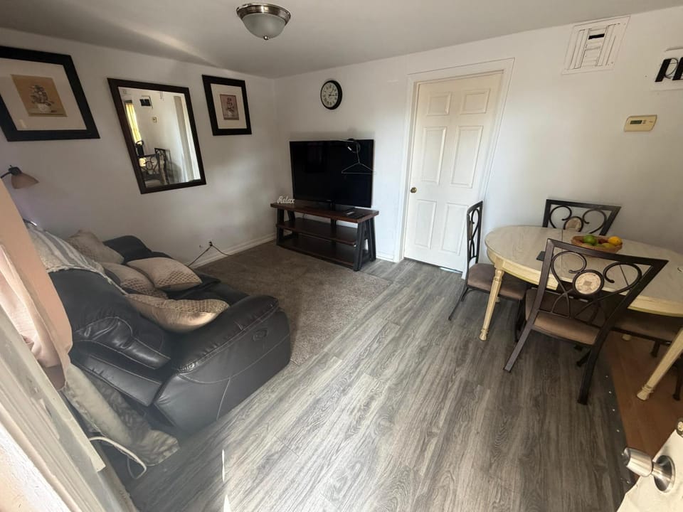 TV and multimedia, Seating area