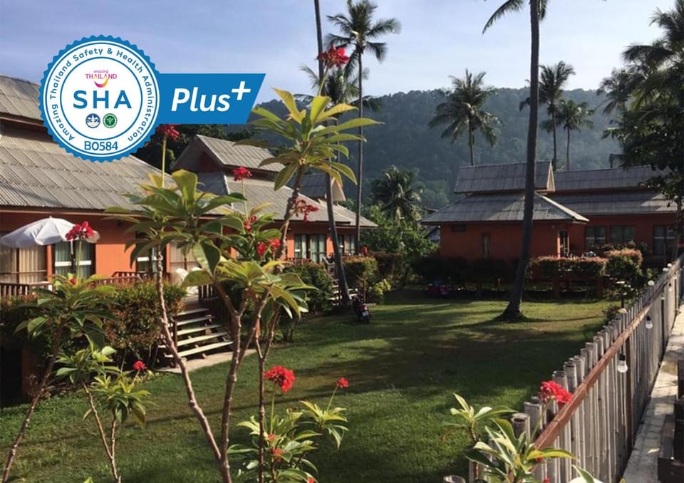 Lanta Cottage - SHA Plus Bed and Breakfast in Sala Dan
