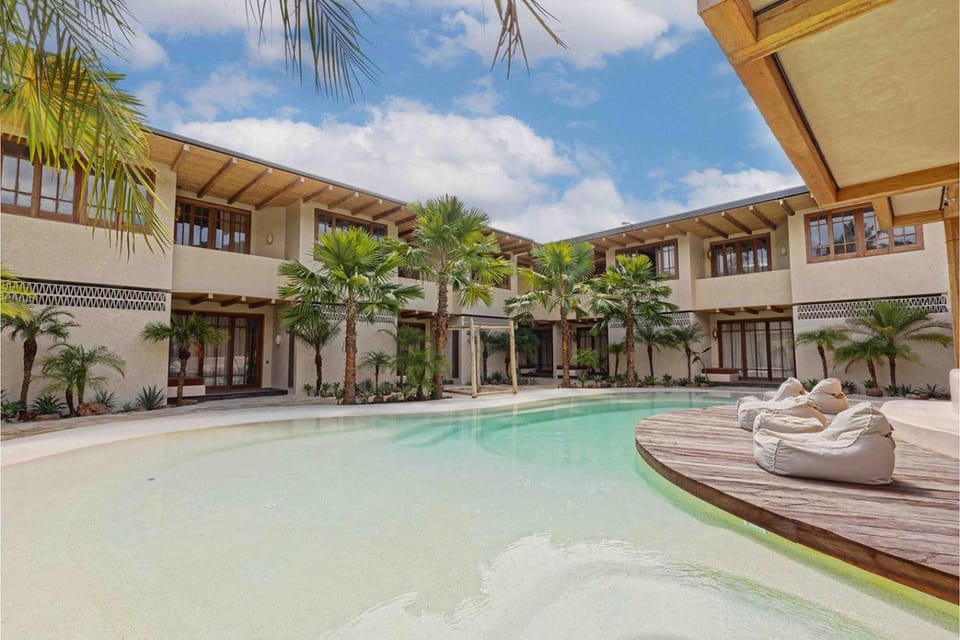 Pool view, Swimming pool