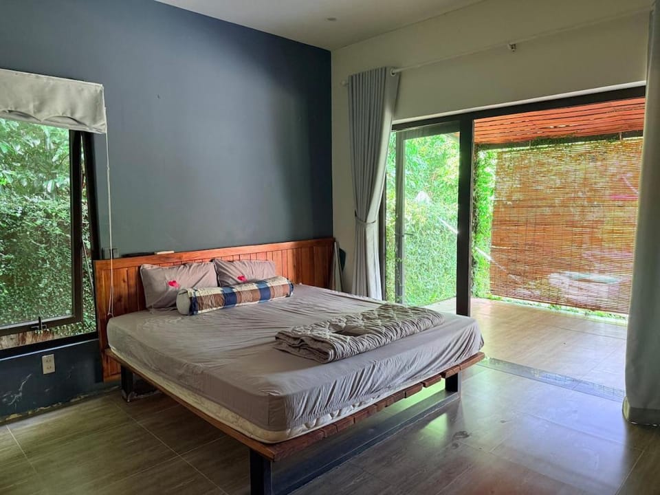 Hillside 2 bedroom pool villa Apartment in Phu Quoc