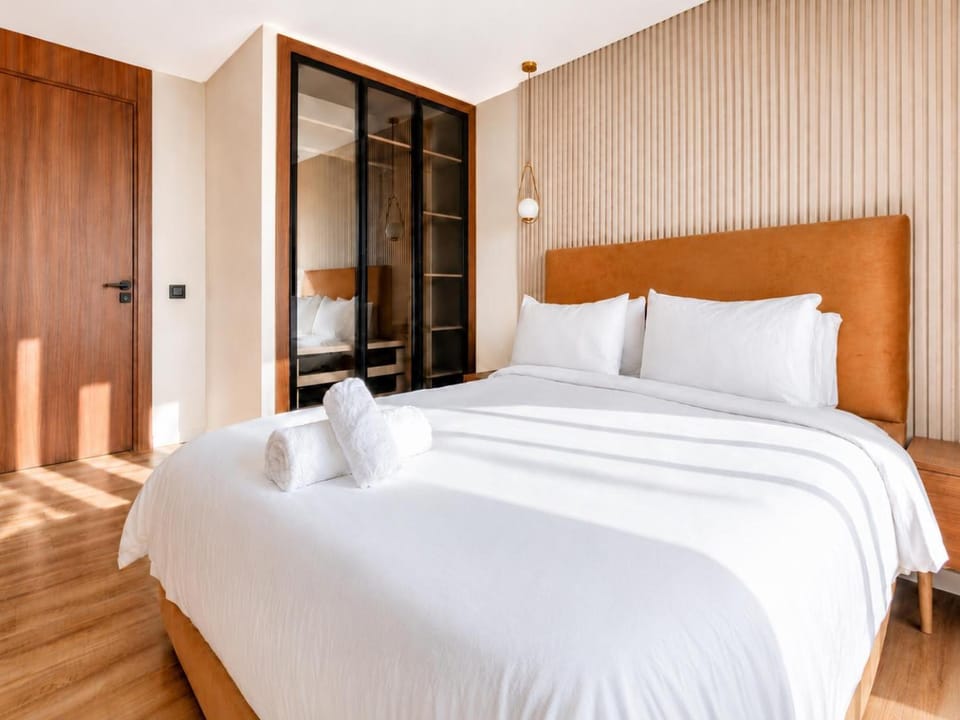 Bed, Day, Bedroom, wardrobe