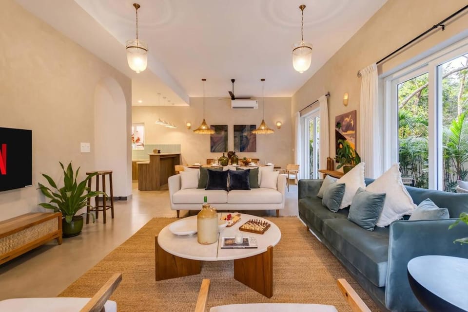 Villa Avyan by Hireavilla - Luxury 4BHK with Pool 5 mins from Assagao Villa in Goa, India