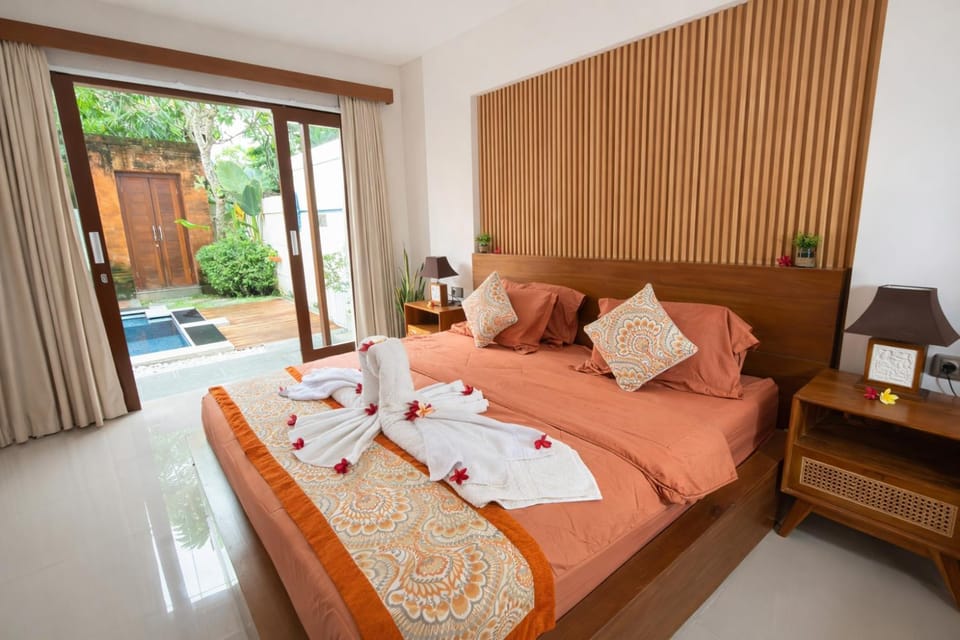 Emstaliese & Palmarosa Villas Seminyak Villa in Kuta