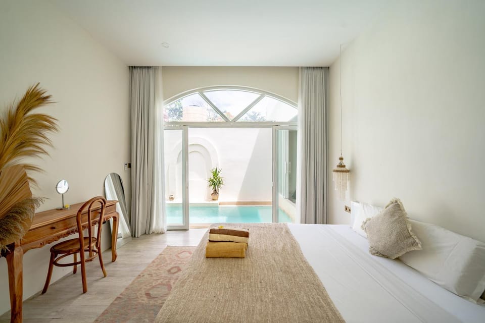 Bedroom, Pool view