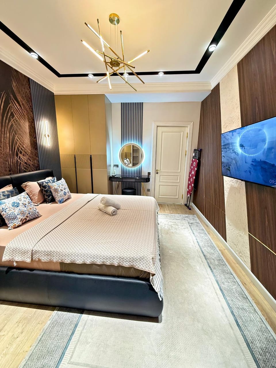 Bed, Photo of the whole room, Bedroom, towels, wardrobe