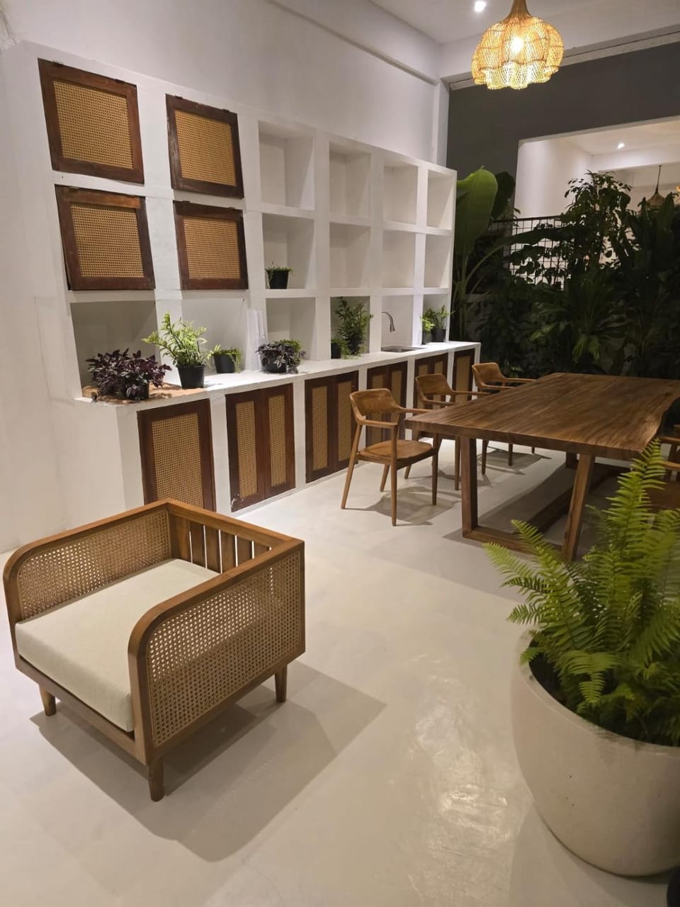 Kitchen or kitchenette, Living room, Seating area