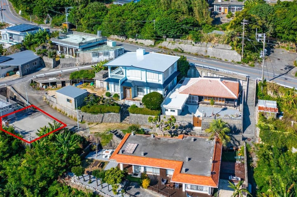 オーシャンビュー古民家 和室付き最大6名 海を望む癒しの一棟貸し Parking3台 喜安の家 House in Okinawa Prefecture