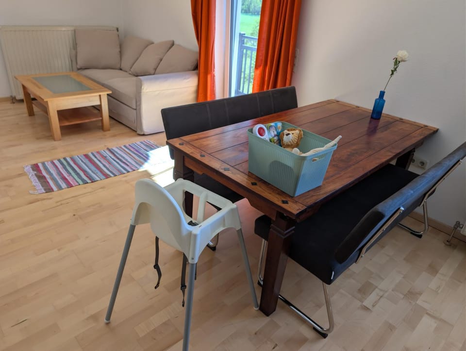 Living room, Seating area, Dining area