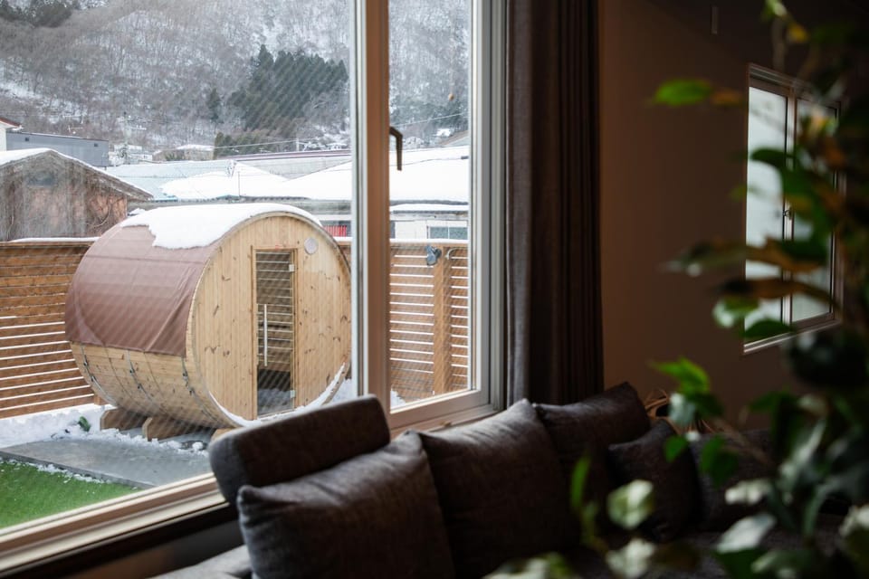 Winter, Living room