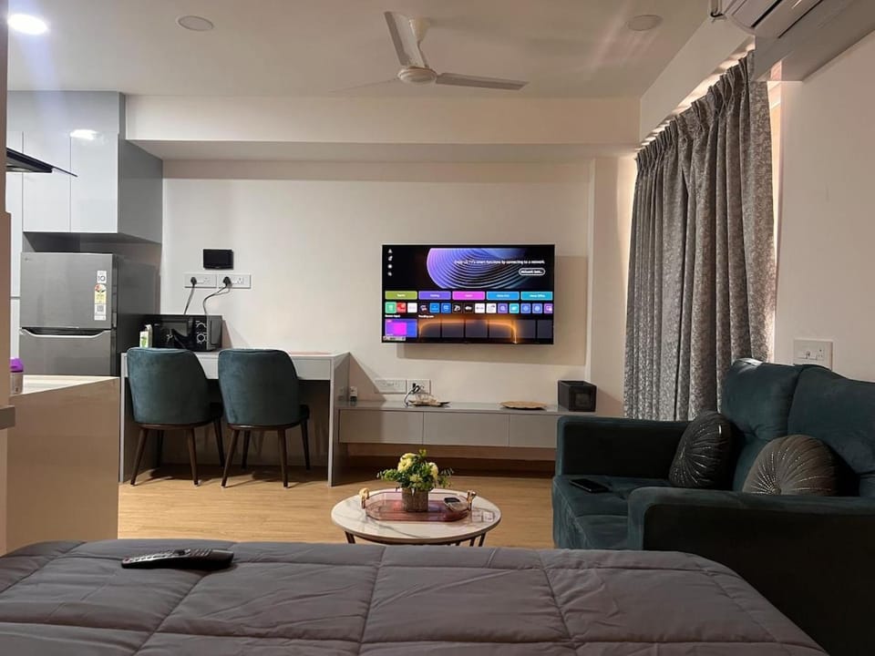 NEON - Nirvana Stays With PVT Balcony -1 Km from Airport Apartment in Pune