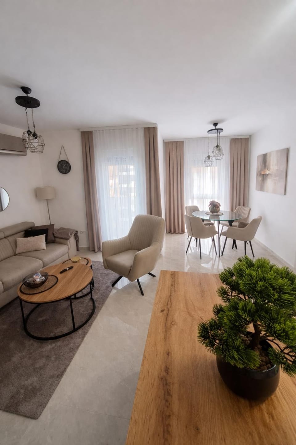 Living room, Dining area, air conditioner