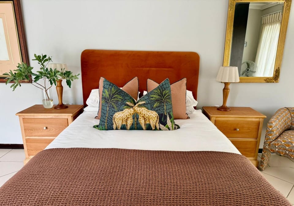 Private African Retreat at 3000ha Mangweni Game Reserve Villa in South Africa