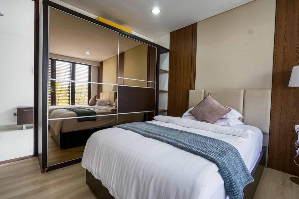 Bed, Photo of the whole room, Bedroom, towels, wardrobe