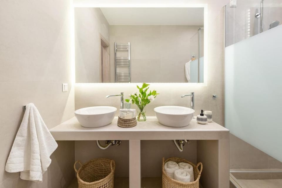 Grand, 3-BDR APT with Majestic Acropolis View 1 Apartment in Athens