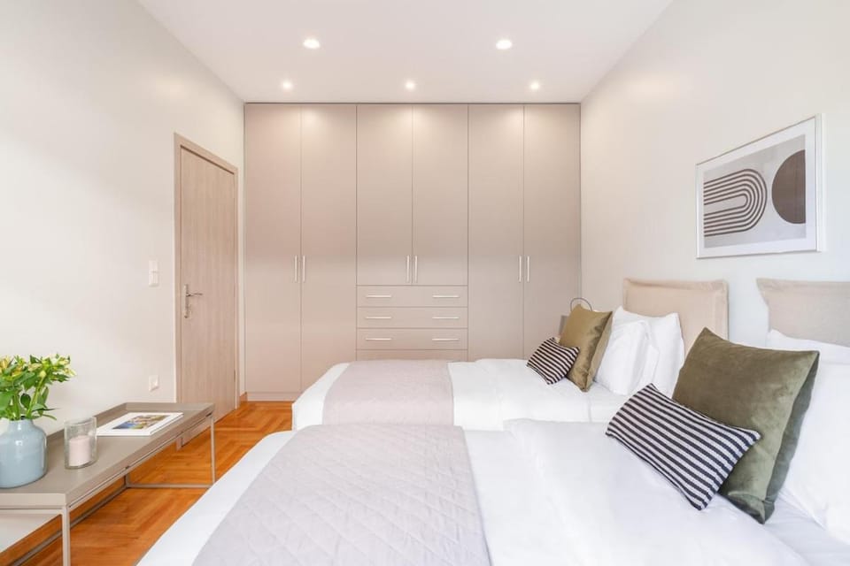 Grand, 3-BDR APT with Majestic Acropolis View 1 Apartment in Athens
