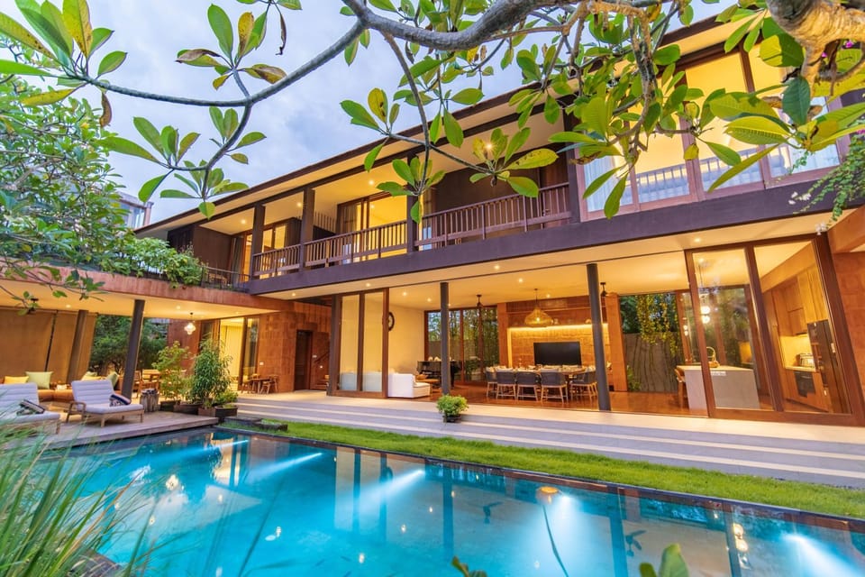 Property building, Swimming pool