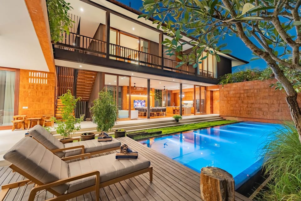 Garden view, Swimming pool, sunbed