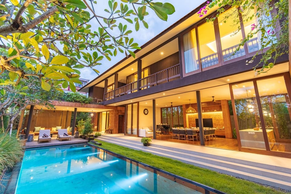 Property building, Swimming pool