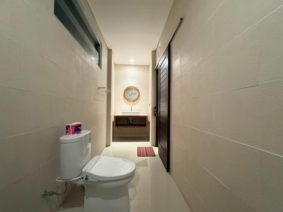 Toilet, Bathroom
