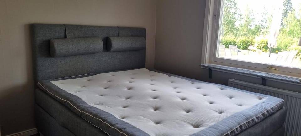 Rymlig villa med storslagen utsikt, 8 min fr Hudik Apartment in Sweden