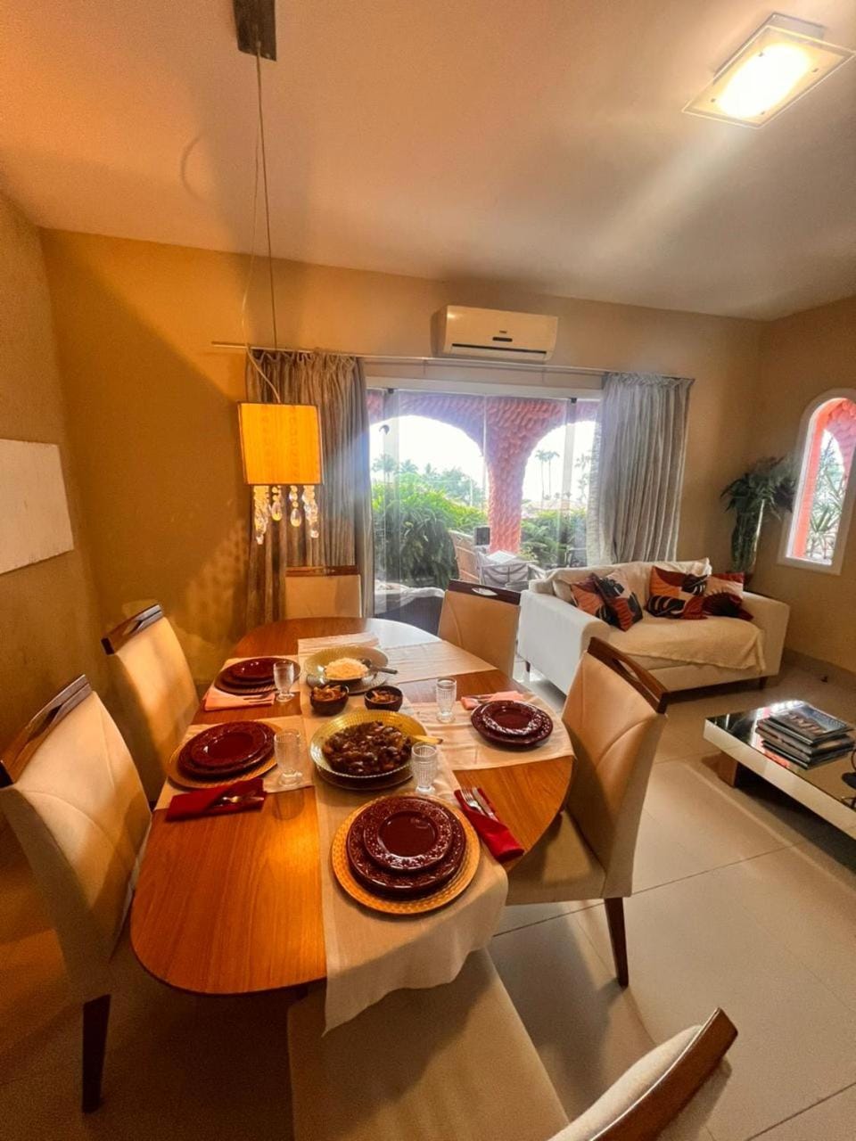 Living room, Seating area, Dining area