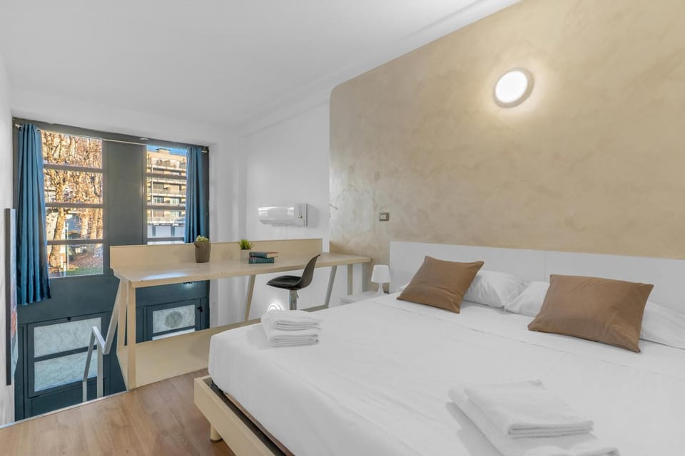 Bed, Seating area, Bedroom, towels