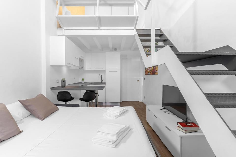 Bed, Living room