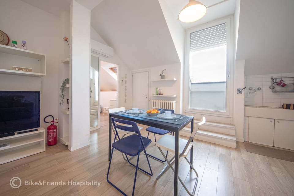 Communal lounge/ TV room, Balcony/Terrace, Kitchen or kitchenette, Dining area