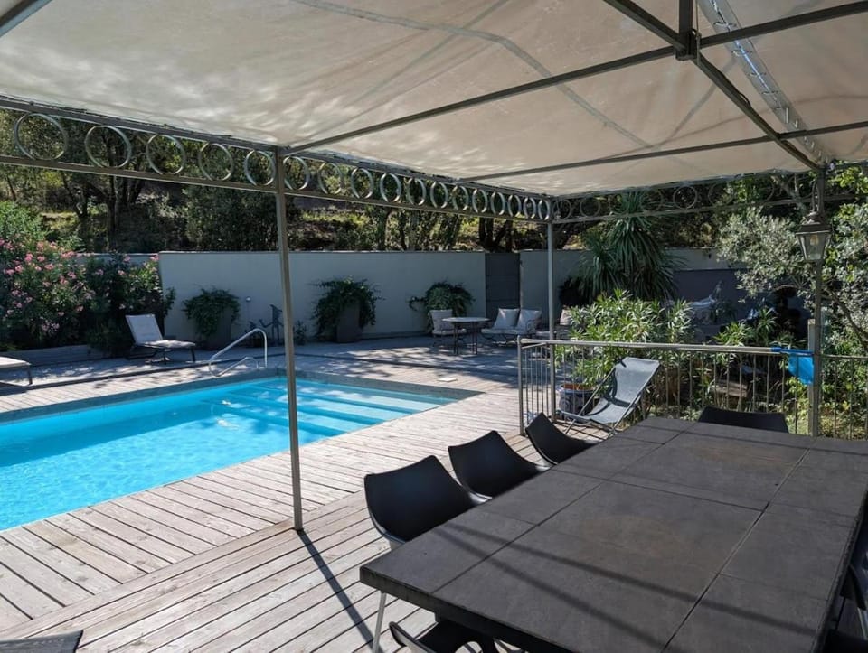 Villa de luxe avec piscine et vue sur les Cévennes Villa in Occitanie